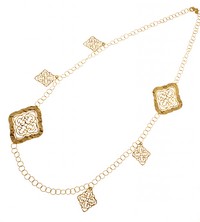 CHANEL CON ELEMENTI TRAFORATI